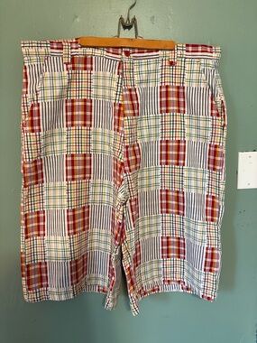 Caliop sports Plaid Patchwork Cotton Shorts in Red and white